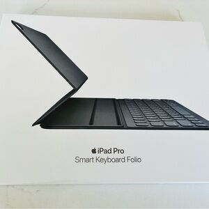 Apple iPad Pro Smart Keyboard Folio NWT Sealed